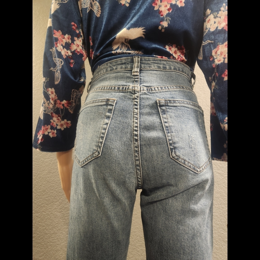 Distressed Jeans - Picture 8 of 16